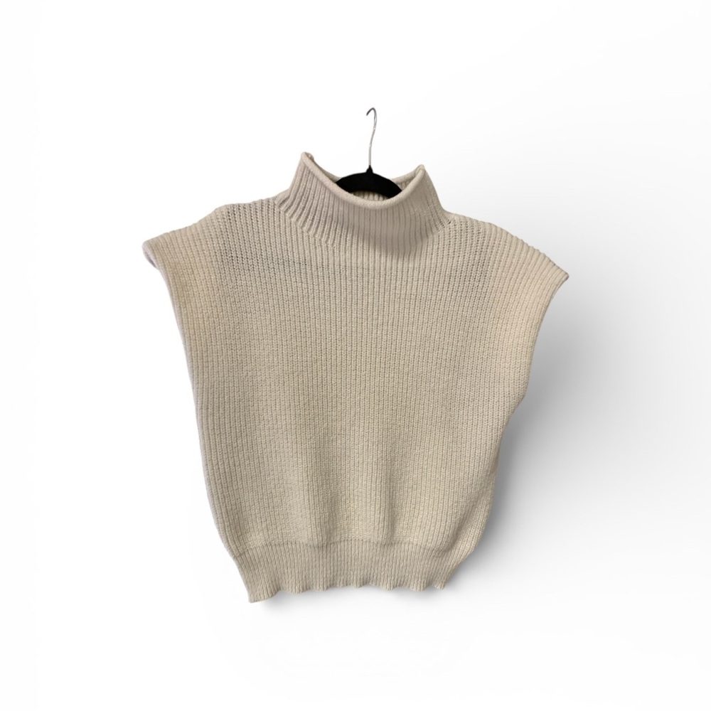 SHEIN Short Sleeve Turtleneck Sweater- Like New- size S